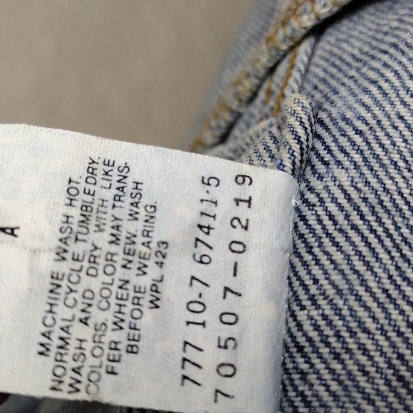 Levi's Vintage Blue Stone Wash Long Sleeve Button Front Trucker Jean Jacket - Picture 12 of 16